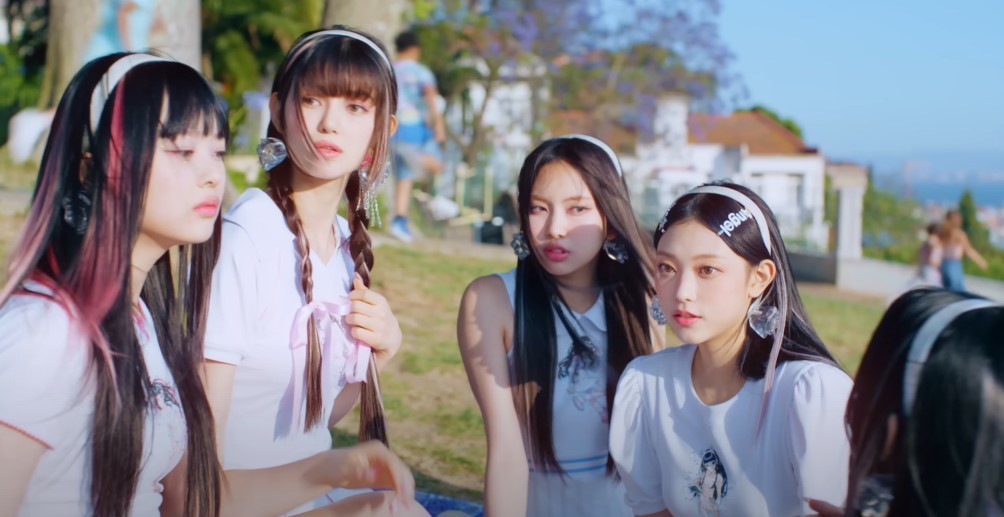 "Super Shy" do NewJeans: O Vídeo Mais Rápido a Alcançar 100 Milhões Views